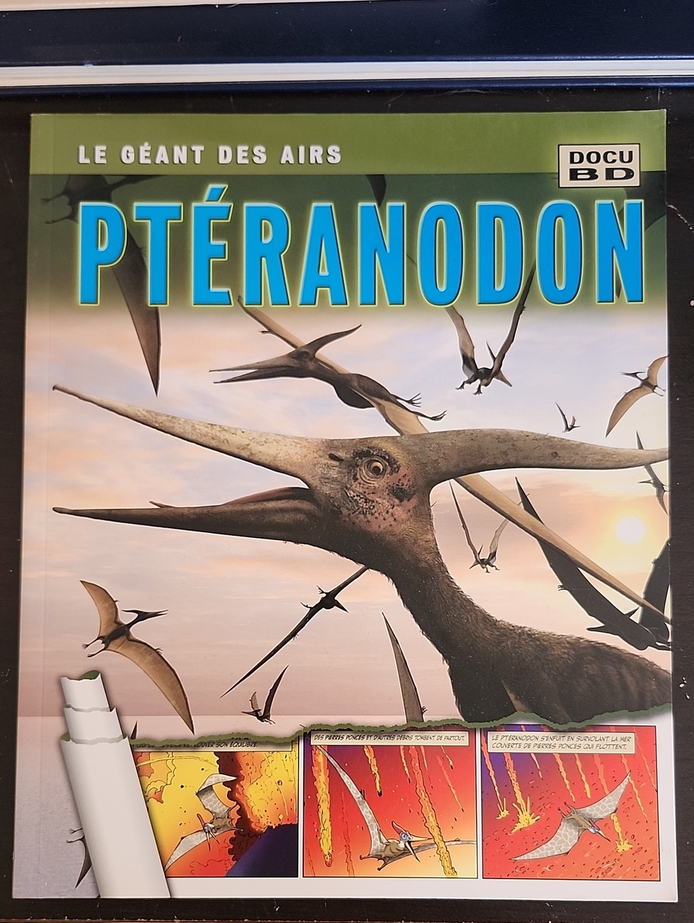 PtƩranodon Graphic Docu-BD - Green Cover